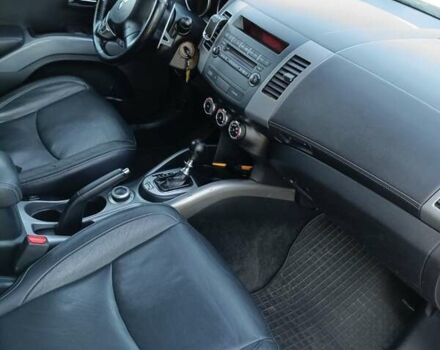 Белый Мицубиси Аутлендер, объемом двигателя 2.2 л и пробегом 232 тыс. км за 10950 $, фото 18 на Automoto.ua