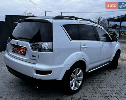 Белый Мицубиси Аутлендер, объемом двигателя 2.3 л и пробегом 161 тыс. км за 11150 $, фото 16 на Automoto.ua