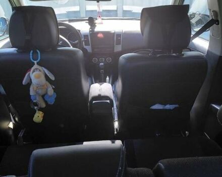 Білий Міцубісі Аутлендер, об'ємом двигуна 2.3 л та пробігом 288 тис. км за 12000 $, фото 9 на Automoto.ua