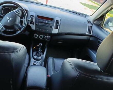 Белый Мицубиси Аутлендер, объемом двигателя 2.2 л и пробегом 232 тыс. км за 10950 $, фото 8 на Automoto.ua