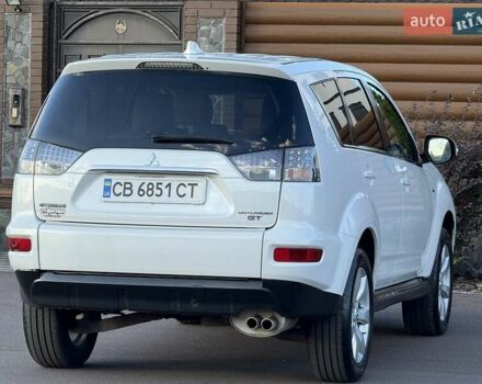 Белый Мицубиси Аутлендер, объемом двигателя 3 л и пробегом 269 тыс. км за 10500 $, фото 29 на Automoto.ua