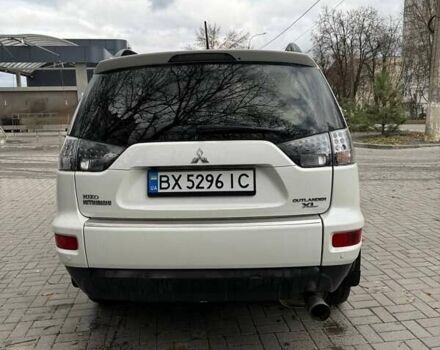 Белый Мицубиси Аутлендер, объемом двигателя 2.35 л и пробегом 192 тыс. км за 9300 $, фото 3 на Automoto.ua
