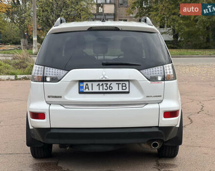 Білий Міцубісі Аутлендер, об'ємом двигуна 2.36 л та пробігом 260 тис. км за 9700 $, фото 3 на Automoto.ua