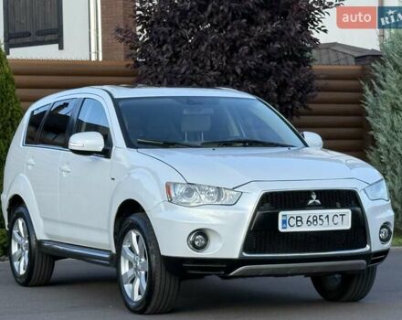 Белый Мицубиси Аутлендер, объемом двигателя 3 л и пробегом 269 тыс. км за 10500 $, фото 13 на Automoto.ua