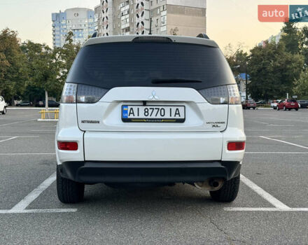 Білий Міцубісі Аутлендер, об'ємом двигуна 2 л та пробігом 187 тис. км за 12200 $, фото 4 на Automoto.ua