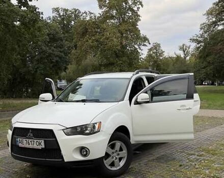 Белый Мицубиси Аутлендер, объемом двигателя 2 л и пробегом 172 тыс. км за 10999 $, фото 10 на Automoto.ua
