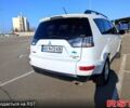 Белый Мицубиси Аутлендер, объемом двигателя 2 л и пробегом 218 тыс. км за 10900 $, фото 2 на Automoto.ua