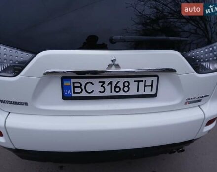 Білий Міцубісі Аутлендер, об'ємом двигуна 2.2 л та пробігом 181 тис. км за 12300 $, фото 8 на Automoto.ua