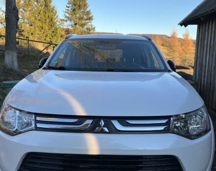 Білий Міцубісі Аутлендер, об'ємом двигуна 2.3 л та пробігом 215 тис. км за 12800 $, фото 5 на Automoto.ua