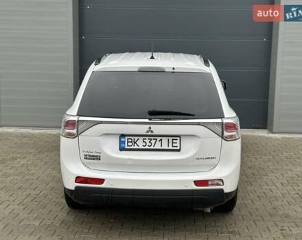 Білий Міцубісі Аутлендер, об'ємом двигуна 2.27 л та пробігом 177 тис. км за 11650 $, фото 12 на Automoto.ua