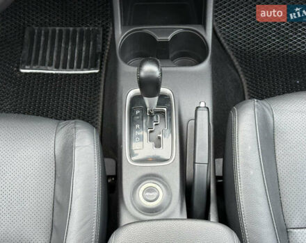 Белый Мицубиси Аутлендер, объемом двигателя 2.27 л и пробегом 264 тыс. км за 13500 $, фото 14 на Automoto.ua