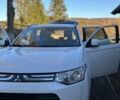 Білий Міцубісі Аутлендер, об'ємом двигуна 2.27 л та пробігом 215 тис. км за 12800 $, фото 4 на Automoto.ua