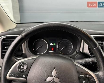 Білий Міцубісі Аутлендер, об'ємом двигуна 2.27 л та пробігом 177 тис. км за 11650 $, фото 1 на Automoto.ua