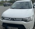 Білий Міцубісі Аутлендер, об'ємом двигуна 2.3 л та пробігом 215 тис. км за 12800 $, фото 2 на Automoto.ua