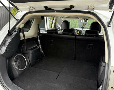 Белый Мицубиси Аутлендер, объемом двигателя 2.2 л и пробегом 262 тыс. км за 12800 $, фото 9 на Automoto.ua