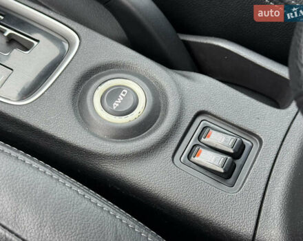 Белый Мицубиси Аутлендер, объемом двигателя 2.27 л и пробегом 264 тыс. км за 13500 $, фото 34 на Automoto.ua