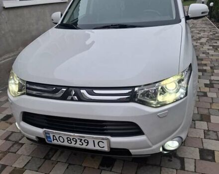 Белый Мицубиси Аутлендер, объемом двигателя 2.3 л и пробегом 247 тыс. км за 14100 $, фото 10 на Automoto.ua