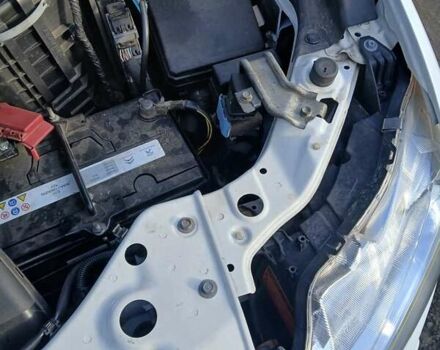 Білий Міцубісі Аутлендер, об'ємом двигуна 2.2 л та пробігом 181 тис. км за 12300 $, фото 35 на Automoto.ua