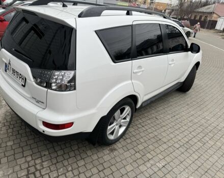 Білий Міцубісі Аутлендер, об'ємом двигуна 2.4 л та пробігом 174 тис. км за 12500 $, фото 4 на Automoto.ua