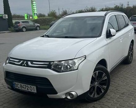 Білий Міцубісі Аутлендер, об'ємом двигуна 2.27 л та пробігом 215 тис. км за 12800 $, фото 2 на Automoto.ua