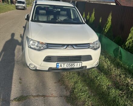 Білий Міцубісі Аутлендер, об'ємом двигуна 2.3 л та пробігом 274 тис. км за 14000 $, фото 3 на Automoto.ua