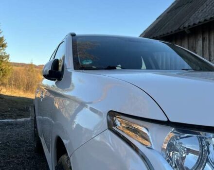 Білий Міцубісі Аутлендер, об'ємом двигуна 2.27 л та пробігом 215 тис. км за 12800 $, фото 8 на Automoto.ua