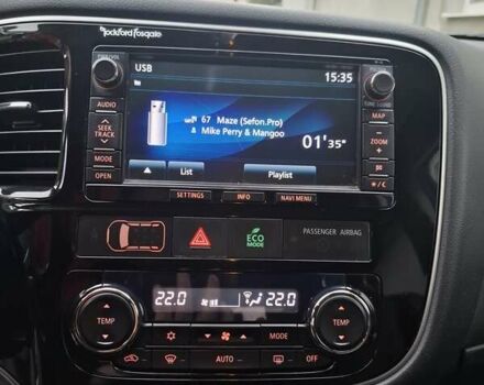 Белый Мицубиси Аутлендер, объемом двигателя 2.3 л и пробегом 247 тыс. км за 14100 $, фото 6 на Automoto.ua