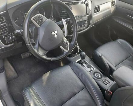 Белый Мицубиси Аутлендер, объемом двигателя 2.3 л и пробегом 247 тыс. км за 14100 $, фото 15 на Automoto.ua
