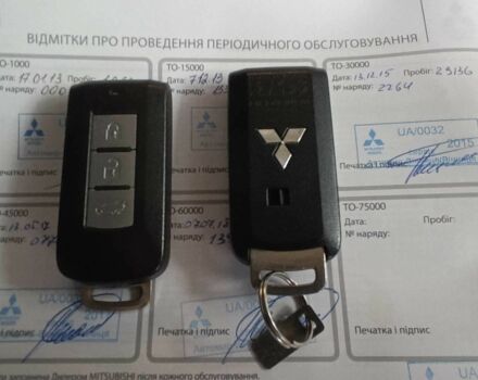 Білий Міцубісі Аутлендер, об'ємом двигуна 2.4 л та пробігом 112 тис. км за 15000 $, фото 11 на Automoto.ua
