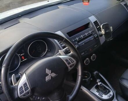 Білий Міцубісі Аутлендер, об'ємом двигуна 2.2 л та пробігом 181 тис. км за 12300 $, фото 38 на Automoto.ua