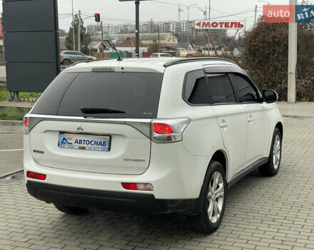 Білий Міцубісі Аутлендер, об'ємом двигуна 2 л та пробігом 194 тис. км за 9200 $, фото 4 на Automoto.ua