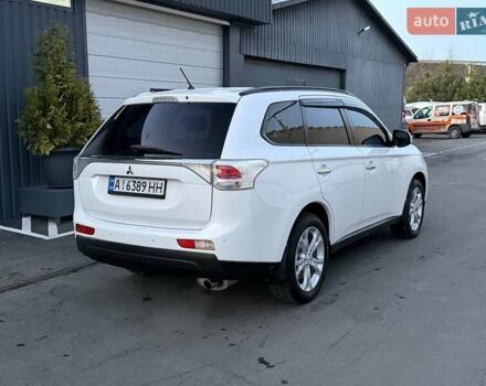 Білий Міцубісі Аутлендер, об'ємом двигуна 2.4 л та пробігом 154 тис. км за 12999 $, фото 7 на Automoto.ua