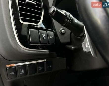 Міцубісі Аутлендер 2013 у Івано-Франківську на Automoto.ua Білий Міцубісі Аутлендер, об'ємом двигуна 2 л та пробігом 213 тис. км за 13888 $, фото 21 на Automoto.ua