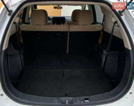 Белый Мицубиси Аутлендер, объемом двигателя 2.4 л и пробегом 215 тыс. км за 9999 $, фото 15 на Automoto.ua