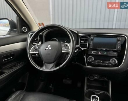 Міцубісі Аутлендер 2013 у Івано-Франківську на Automoto.ua Білий Міцубісі Аутлендер, об'ємом двигуна 2 л та пробігом 213 тис. км за 13888 $, фото 27 на Automoto.ua