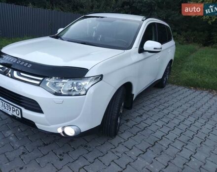 Білий Міцубісі Аутлендер, об'ємом двигуна 2.27 л та пробігом 232 тис. км за 12800 $, фото 5 на Automoto.ua