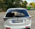 Белый Мицубиси Аутлендер, объемом двигателя 2 л и пробегом 223 тыс. км за 12800 $, фото 6 на Automoto.ua