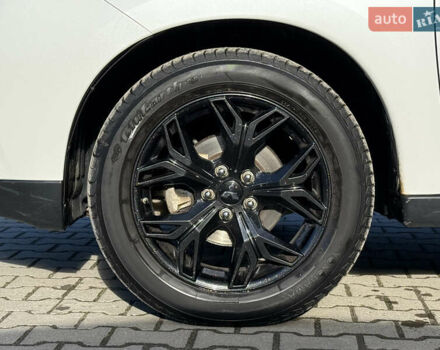 Белый Мицубиси Аутлендер, объемом двигателя 2.4 л и пробегом 148 тыс. км за 12900 $, фото 8 на Automoto.ua