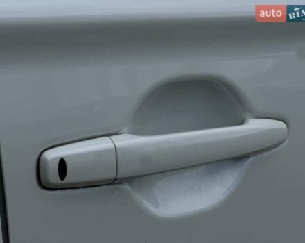 Міцубісі Аутлендер 2013 у Івано-Франківську на Automoto.ua Білий Міцубісі Аутлендер, об'ємом двигуна 2 л та пробігом 213 тис. км за 13888 $, фото 5 на Automoto.ua