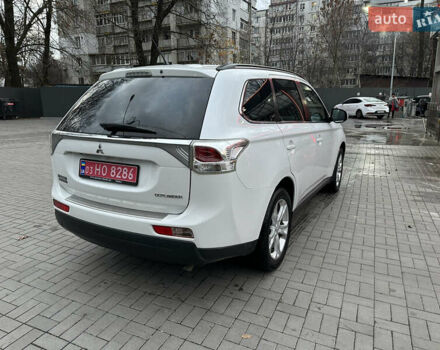 Белый Мицубиси Аутлендер, объемом двигателя 2.2 л и пробегом 225 тыс. км за 11999 $, фото 5 на Automoto.ua