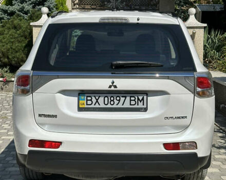 Белый Мицубиси Аутлендер, объемом двигателя 2.4 л и пробегом 114 тыс. км за 16800 $, фото 3 на Automoto.ua