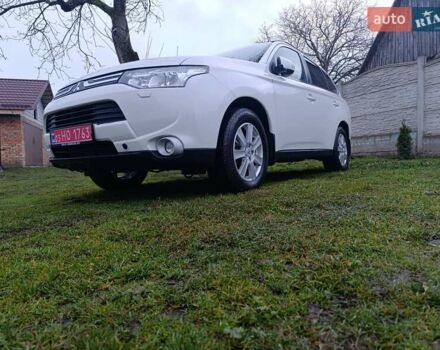 Белый Мицубиси Аутлендер, объемом двигателя 2.2 л и пробегом 278 тыс. км за 12600 $, фото 19 на Automoto.ua