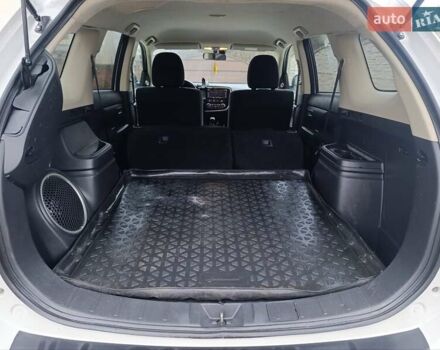 Белый Мицубиси Аутлендер, объемом двигателя 2.2 л и пробегом 278 тыс. км за 12600 $, фото 32 на Automoto.ua