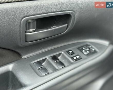 Белый Мицубиси Аутлендер, объемом двигателя 0 л и пробегом 180 тыс. км за 11500 $, фото 35 на Automoto.ua