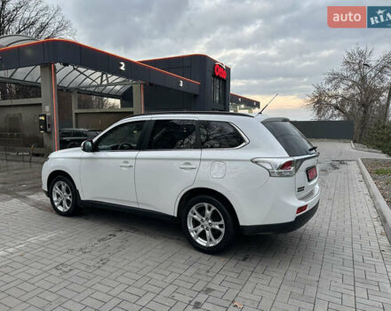 Белый Мицубиси Аутлендер, объемом двигателя 2.2 л и пробегом 225 тыс. км за 11999 $, фото 8 на Automoto.ua