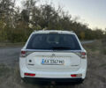 Белый Мицубиси Аутлендер, объемом двигателя 2.3 л и пробегом 250 тыс. км за 15000 $, фото 1 на Automoto.ua