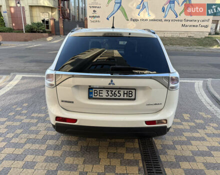 Білий Міцубісі Аутлендер, об'ємом двигуна 2.36 л та пробігом 146 тис. км за 14300 $, фото 12 на Automoto.ua