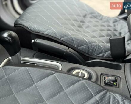 Белый Мицубиси Аутлендер, объемом двигателя 0 л и пробегом 180 тыс. км за 11500 $, фото 20 на Automoto.ua