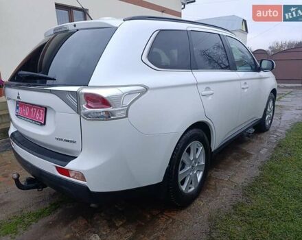 Белый Мицубиси Аутлендер, объемом двигателя 2.2 л и пробегом 278 тыс. км за 12600 $, фото 12 на Automoto.ua