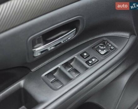 Міцубісі Аутлендер 2013 у Харкові на Automoto.ua Білий Міцубісі Аутлендер, об'ємом двигуна 2.4 л та пробігом 146 тис. км за 12900 $, фото 24 на Automoto.ua